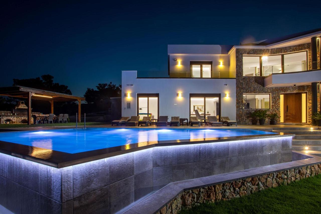 Villa Indira Kalithies Esterno foto
